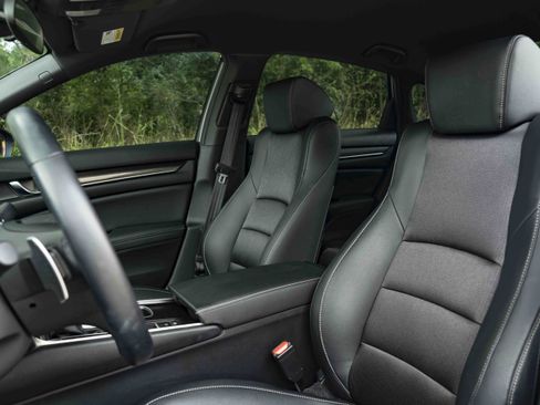 Used 2019 Honda Accord Sport image 17