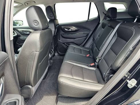 Used 2024 GMC Terrain SLT AWD/4WD image 32