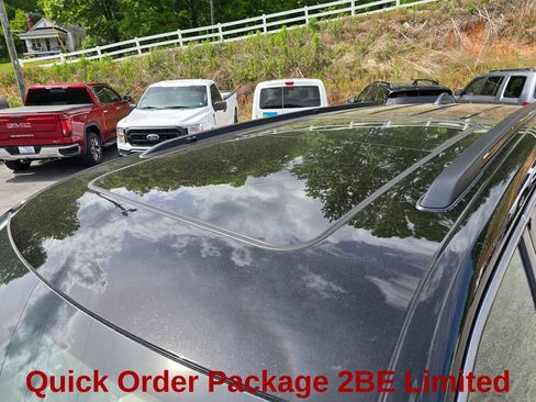 New 2026 Jeep Grand Cherokee L Limited w/ Luxury Tech Group II AWD/4WD image 22
