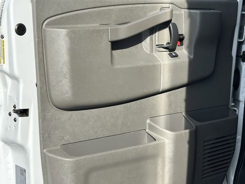 Used 2022 Chevrolet Express 3500 w/ Power Convenience Package image 11