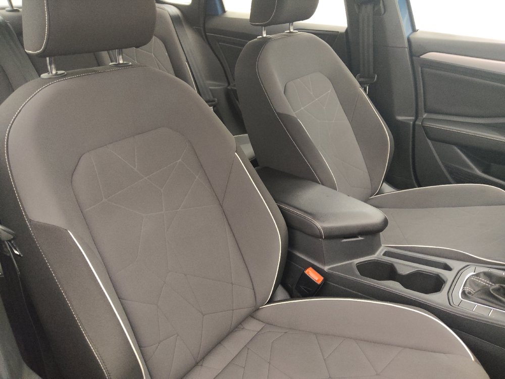 Used 2025 Volkswagen Jetta Sport FWD image 21