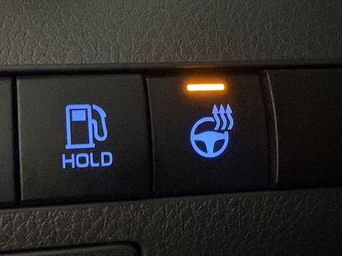 Certified 2022 Toyota Camry XLE w/ Navigation Package image 18