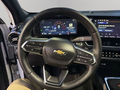 Used 2026 Chevrolet Equinox LT w/ Convenience Package II image 12