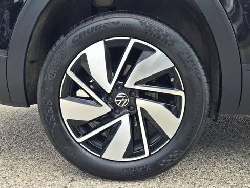 Used 2025 Volkswagen Atlas SE FWD image 32
