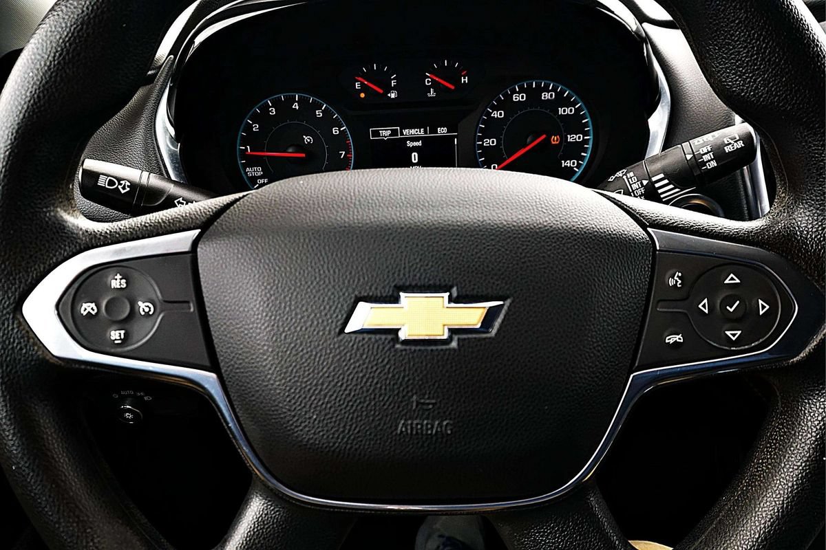 Used 2020 Chevrolet Traverse LS FWD image 30