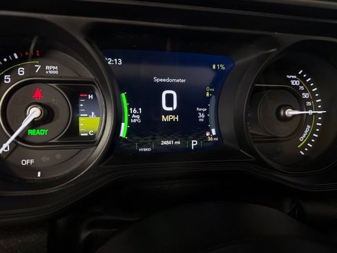 Used 2024 Jeep Wrangler Unlimited AWD/4WD image 16