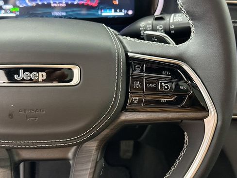 Used 2023 Jeep Grand Cherokee Overland image 25