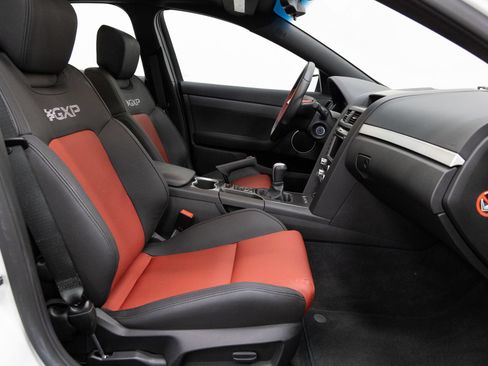 Used 2009 Pontiac G8 GXP RWD image 14