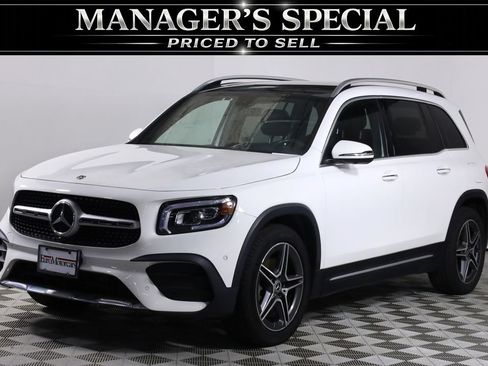 Used 2022 Mercedes-Benz GLB 250 4MATIC image 3