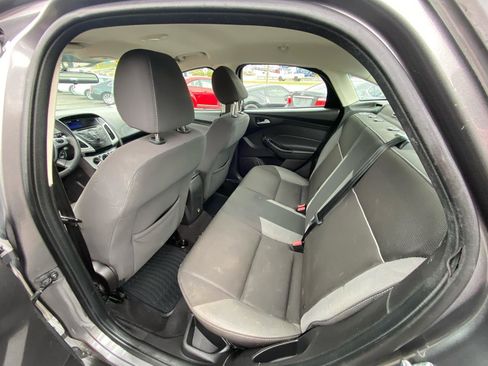 Used 2013 Ford Focus SE FWD image 12