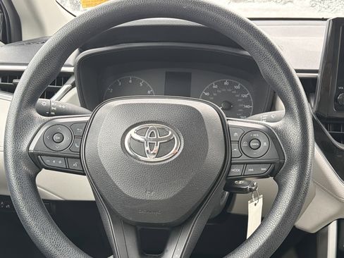 Used 2023 Toyota Corolla Cross L image 13