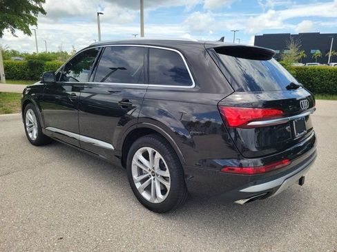 Certified 2025 Audi Q7 3.0T Prestige AWD/4WD image 5