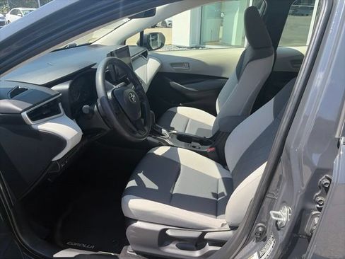 Used 2023 Toyota Corolla LE w/ Carpet Mat Package (TMS) FWD image 10