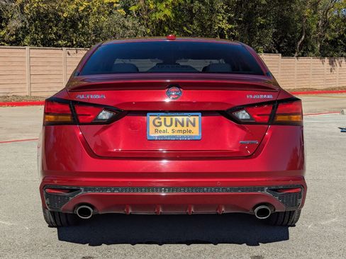 Used 2019 Nissan Altima 2.0 Edition One image 5