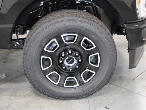 New 2026 Ford F250 Platinum image 15