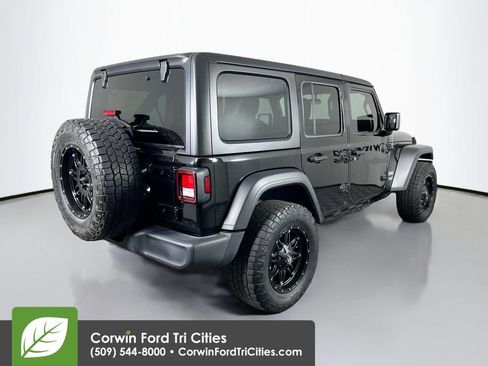 Used 2018 Jeep Wrangler Unlimited Sport S AWD/4WD image 15