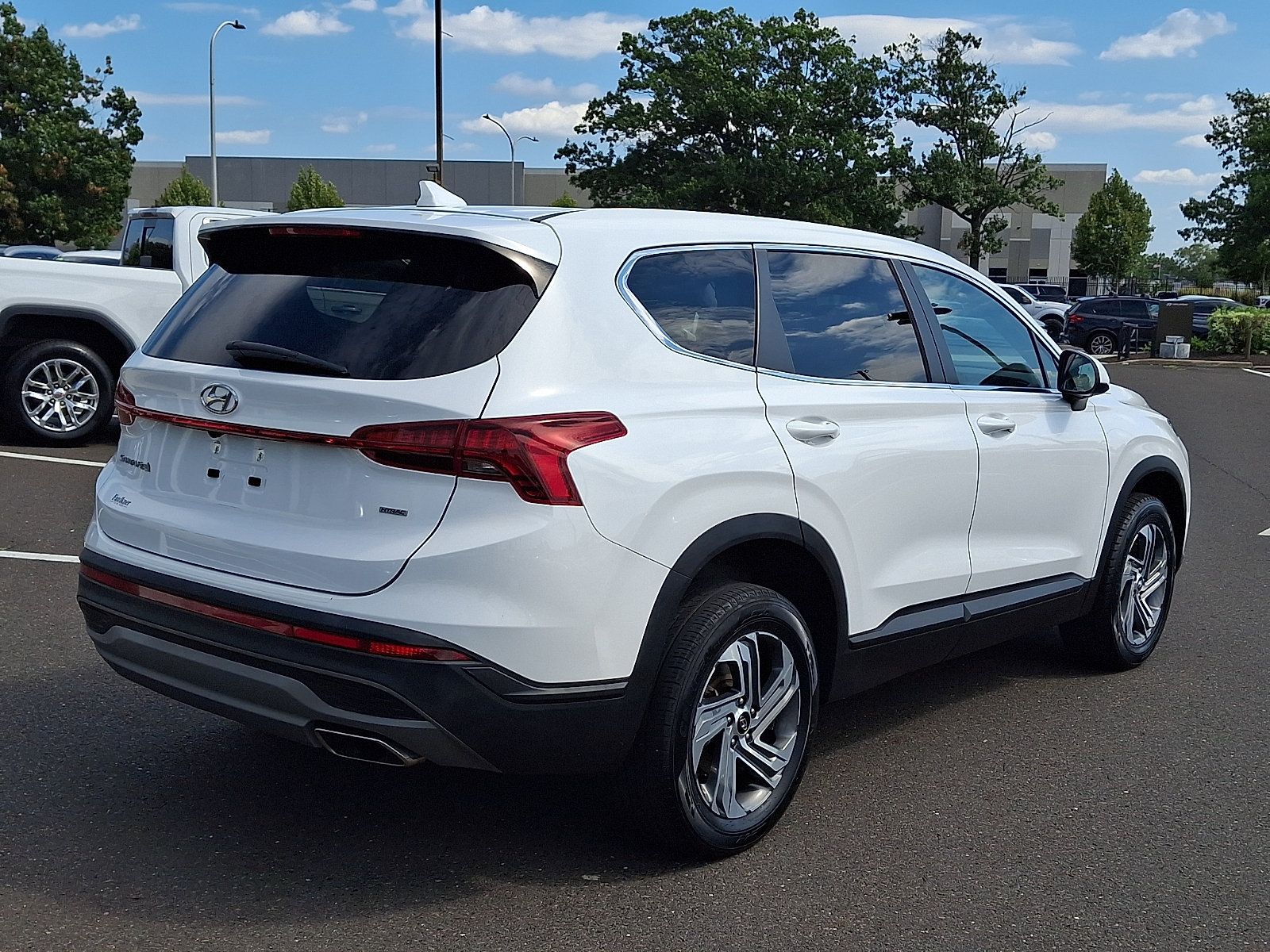 Certified 2023 Hyundai Santa Fe SE AWD/4WD image 6