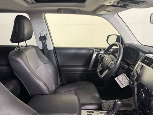 Used 2024 Toyota 4Runner SR5 Premium w/ Moonroof Package AWD/4WD image 32