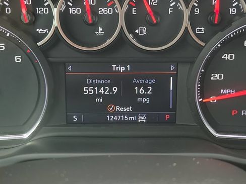 Used 2020 Chevrolet Silverado 1500 LT Trail Boss AWD/4WD image 31