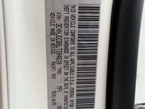 Used 2020 Jeep Compass Limited image 17