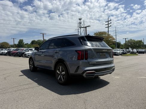 Used 2023 Kia Sorento S w/ Panoramic Sunroof Package FWD image 3