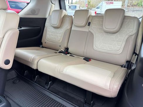 Used 2025 Nissan Armada Platinum AWD/4WD image 15