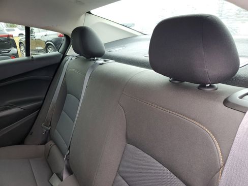 Used 2016 Chevrolet Cruze LS image 10