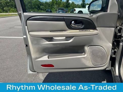 Used 2003 GMC Envoy SLE w/ 1SB Preferred Equipment Group AWD/4WD image 12
