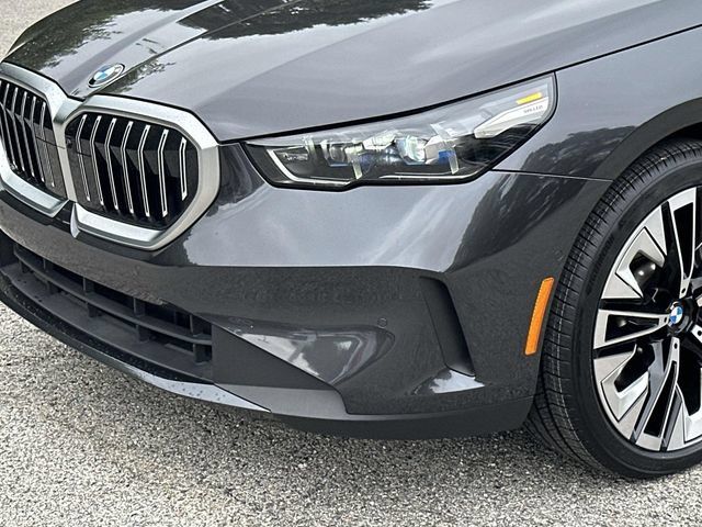 Used 2024 BMW 530i xDrive w/ Premium Package AWD/4WD image 12