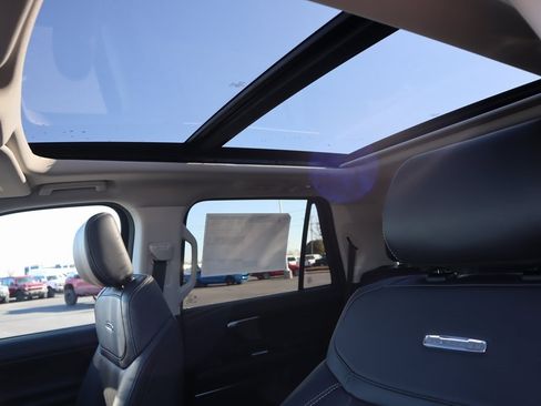 New 2025 Ford Expedition Platinum image 17