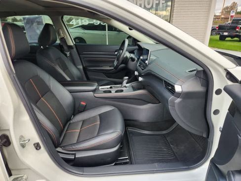 Used 2022 Nissan Altima 2.5 SR image 9