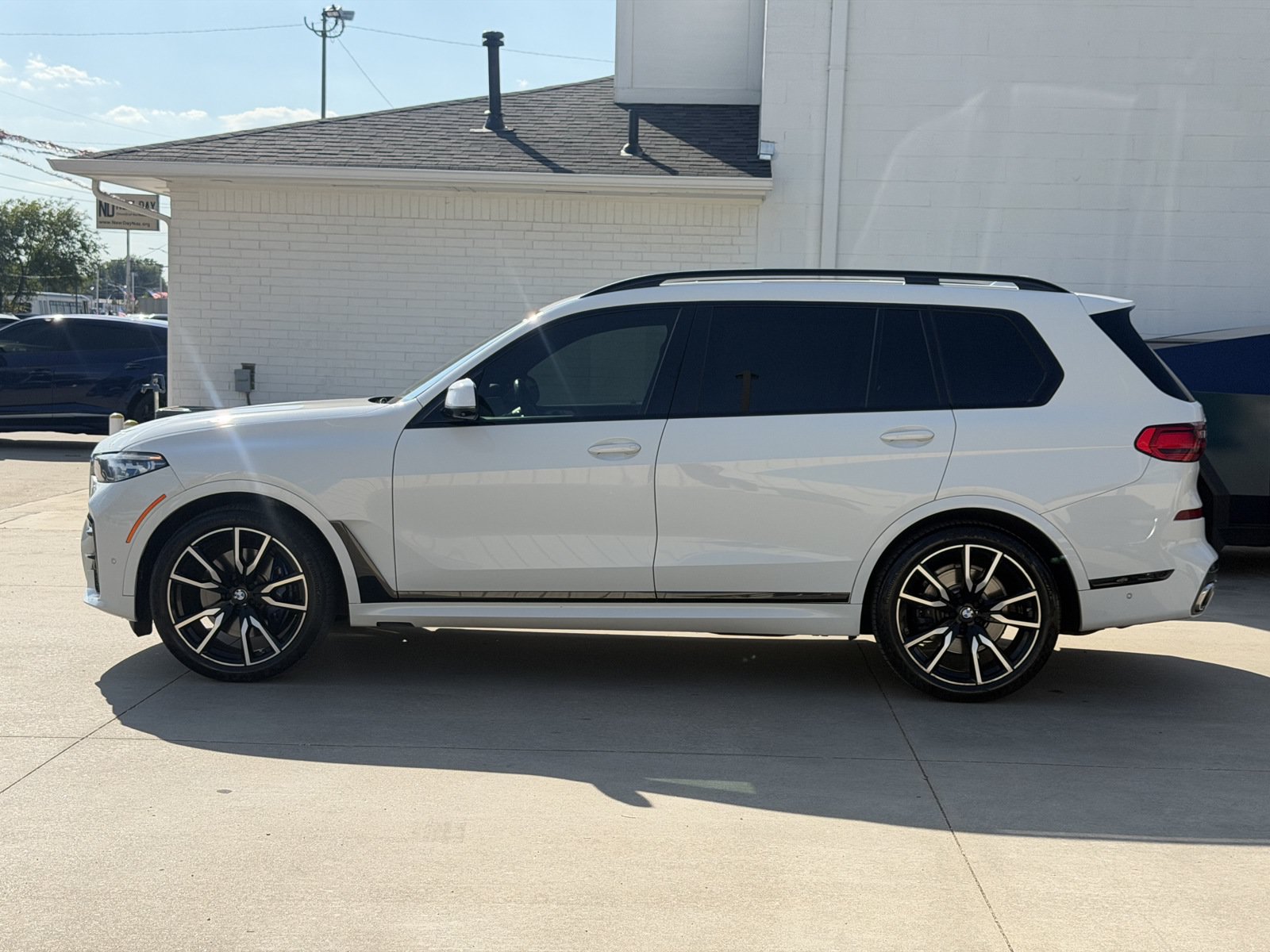 Used 2019 BMW X7 xDrive50i w/ Dynamic Handling Package AWD/4WD image 8