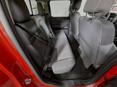 Certified 2025 Nissan Frontier SV w/ SV Convenience Package image 30