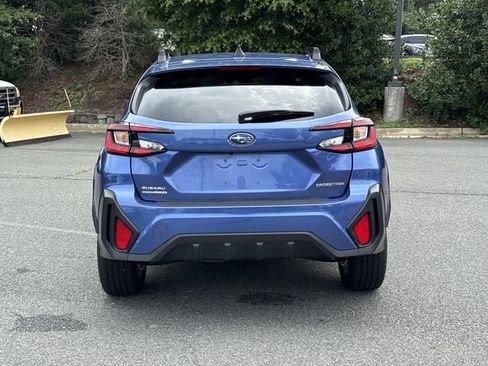 Used 2025 Subaru Crosstrek 2.5i Premium AWD/4WD image 3