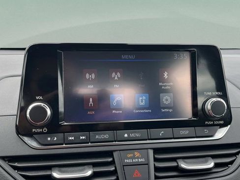 Used 2024 Nissan Altima 2.5 S image 5