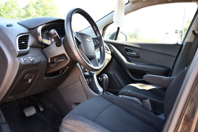 Used 2017 Chevrolet Trax LS FWD image 14
