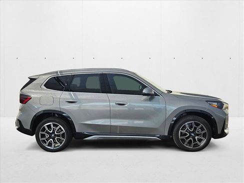 Used 2025 BMW X1 xDrive28i image 4