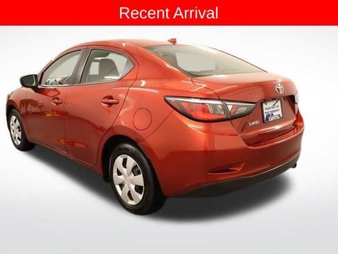 Used 2019 Toyota Yaris L image 4