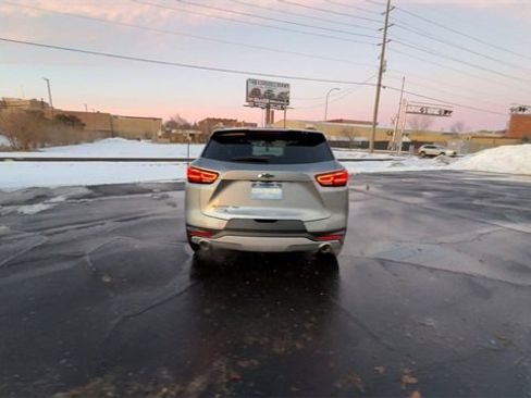 Certified 2025 Chevrolet Blazer LT w/ Midnight/Sport Edition image 7