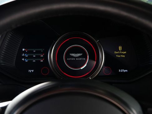 Used 2022 Aston Martin DB11 Volante image 6