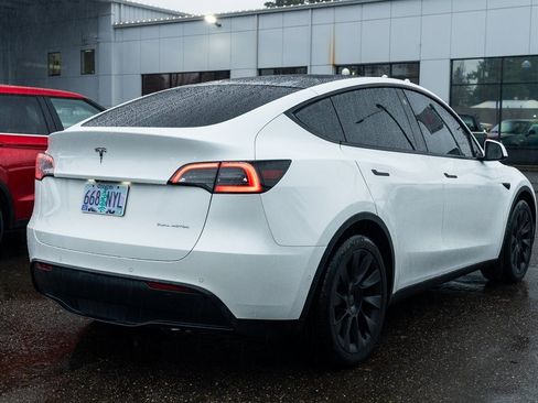 Used 2023 Tesla Model Y Long Range image 6