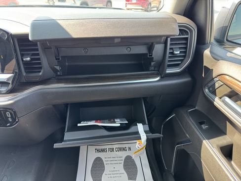 Used 2023 Chevrolet Silverado 1500 LT image 12