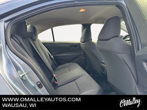 Used 2022 Toyota Corolla LE FWD image 13