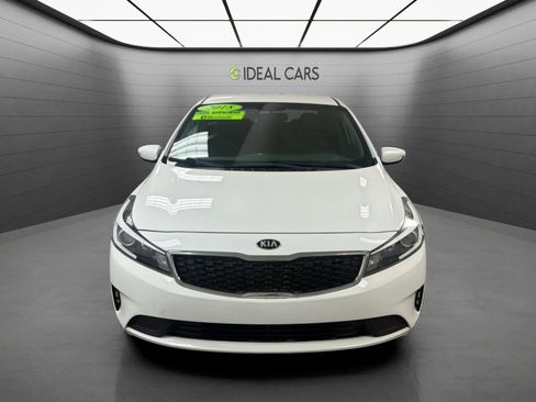 Used 2018 Kia Forte LX FWD image 2