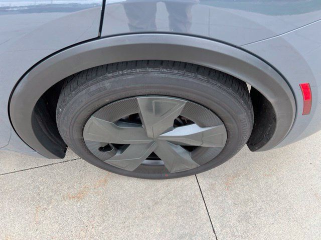 Used 2025 Toyota Prius LE FWD image 11