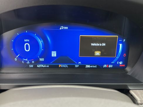 Used 2023 Ford Explorer Platinum w/ Technology Package AWD/4WD image 18