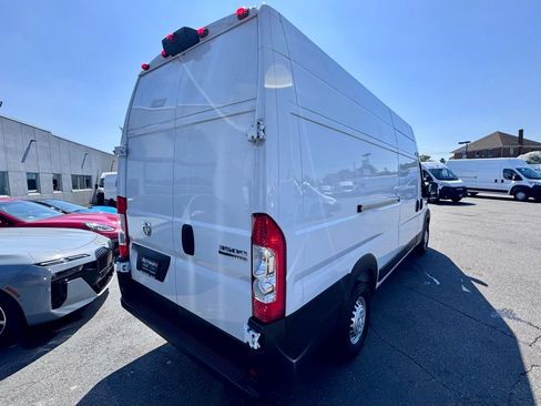Used 2025 RAM ProMaster 3500 w/ Safety Group FWD image 9