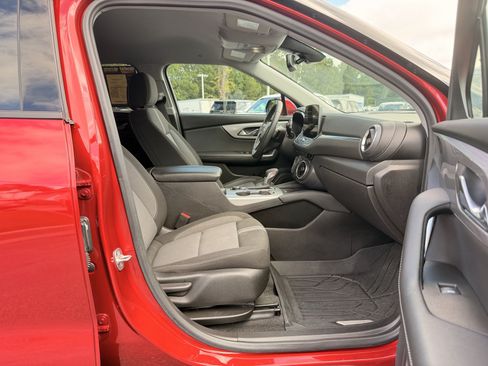 Used 2024 Chevrolet Blazer LT w/ Convenience Package FWD image 32