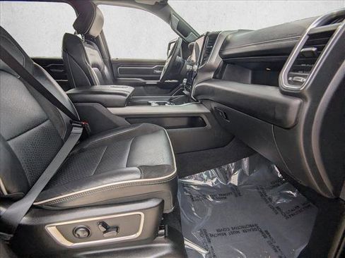 Used 2025 RAM 1500 Laramie AWD/4WD image 18