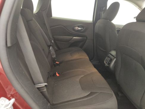 Used 2019 Jeep Cherokee Latitude w/ Popular Appearance Group image 19